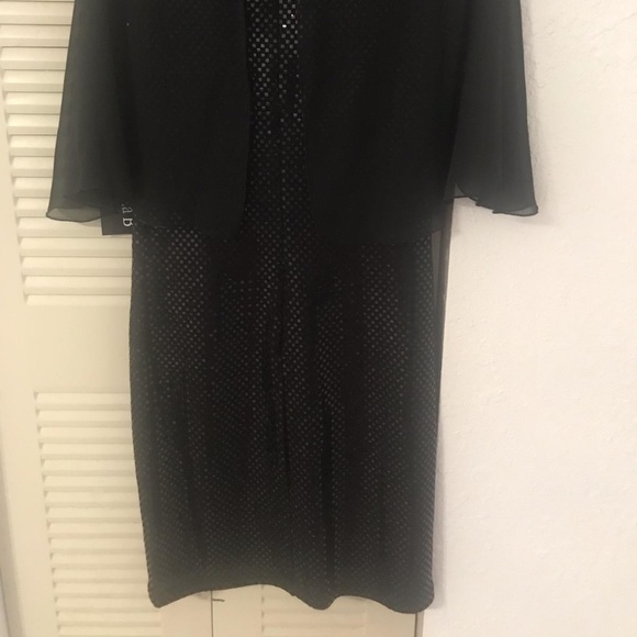 Alexa B Evening Party Dress with attached Cape Sz. 10P - Picture 4 of 5